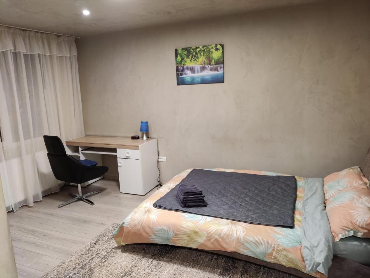 Home Uranus Брашов Екстериор снимка